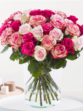 Mix of 30 pink roses