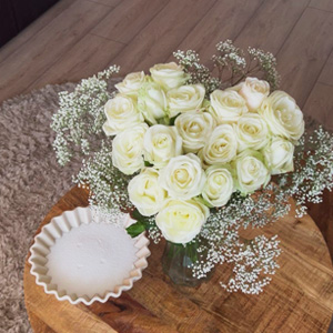 Customer picture: White heart shaped bouquet