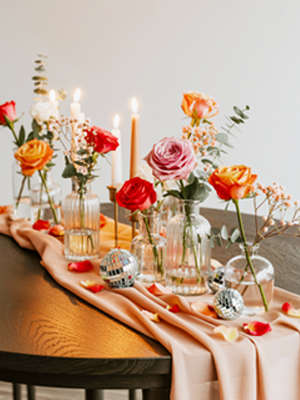 Table decorations with roses