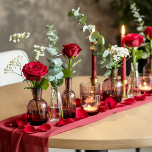 Rose petals as table decorations